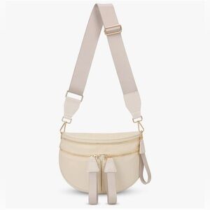 Neutral Cream Crossbody Saddle Bag with Wide Strap. NWOT.